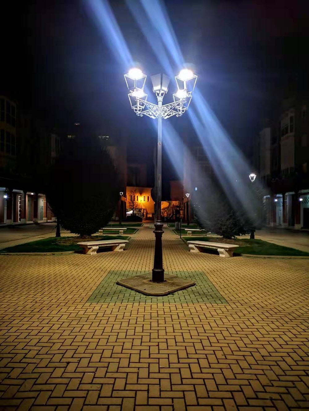CHZ courtyard lighting project